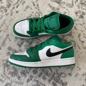 Jordan 1 Low in Pine Green